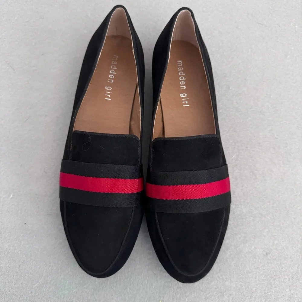 Madden Girl Black Tailored Loafer Flats - Picture 5 of 9